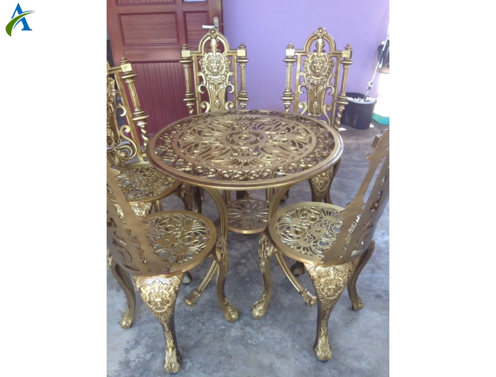 BÀN GHẾ NHÔM ĐÚC 1