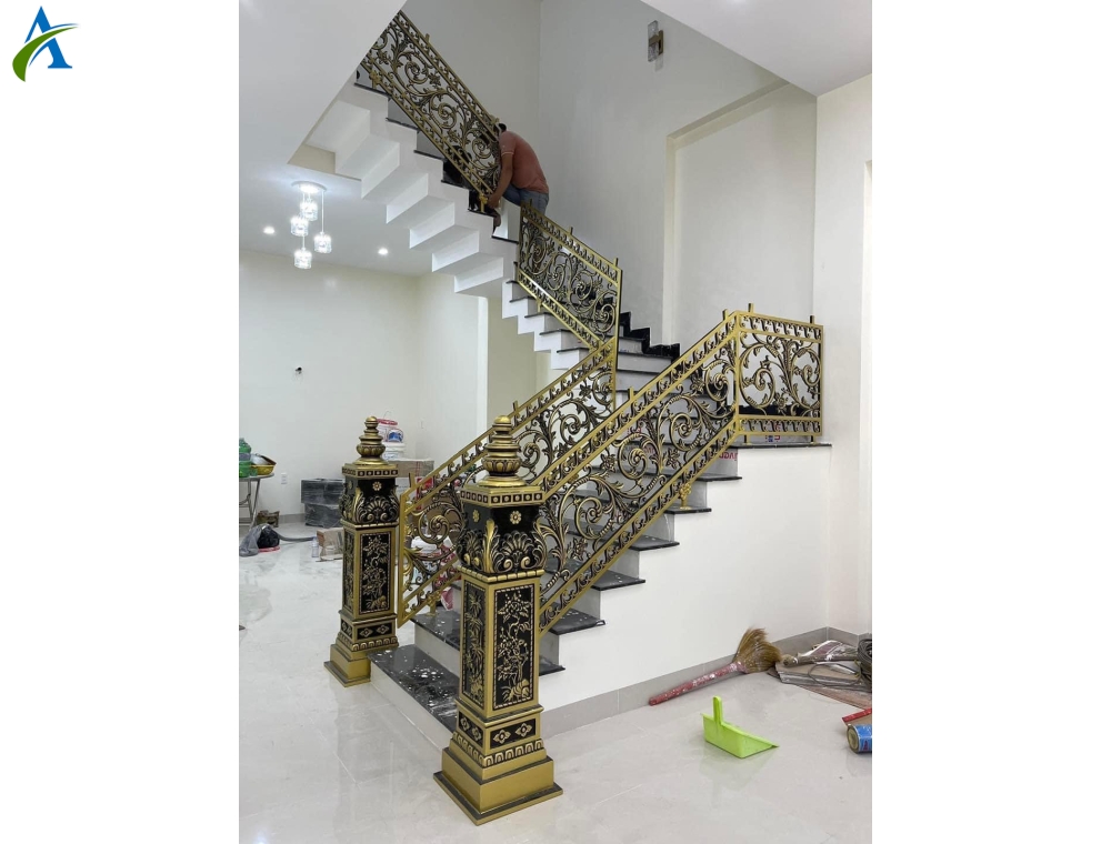CẦU THANG NHÔM ĐÚC 1