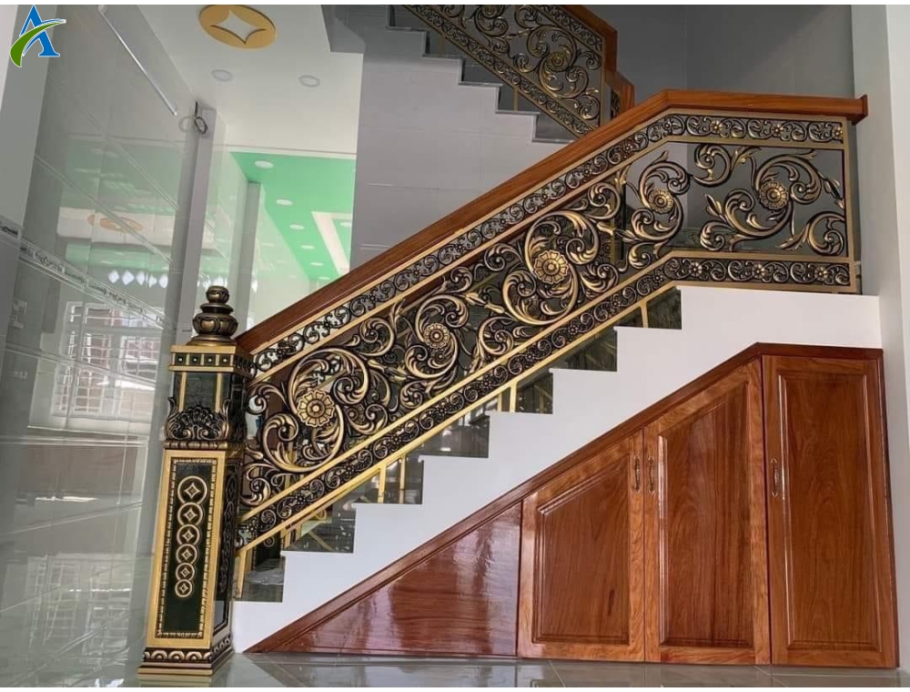 CẦU THANG NHÔM ĐÚC MẪU CT009