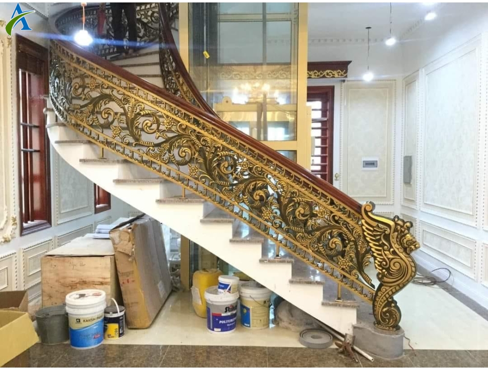 CẦU THANG NHÔM ĐÚC MẪU CT013